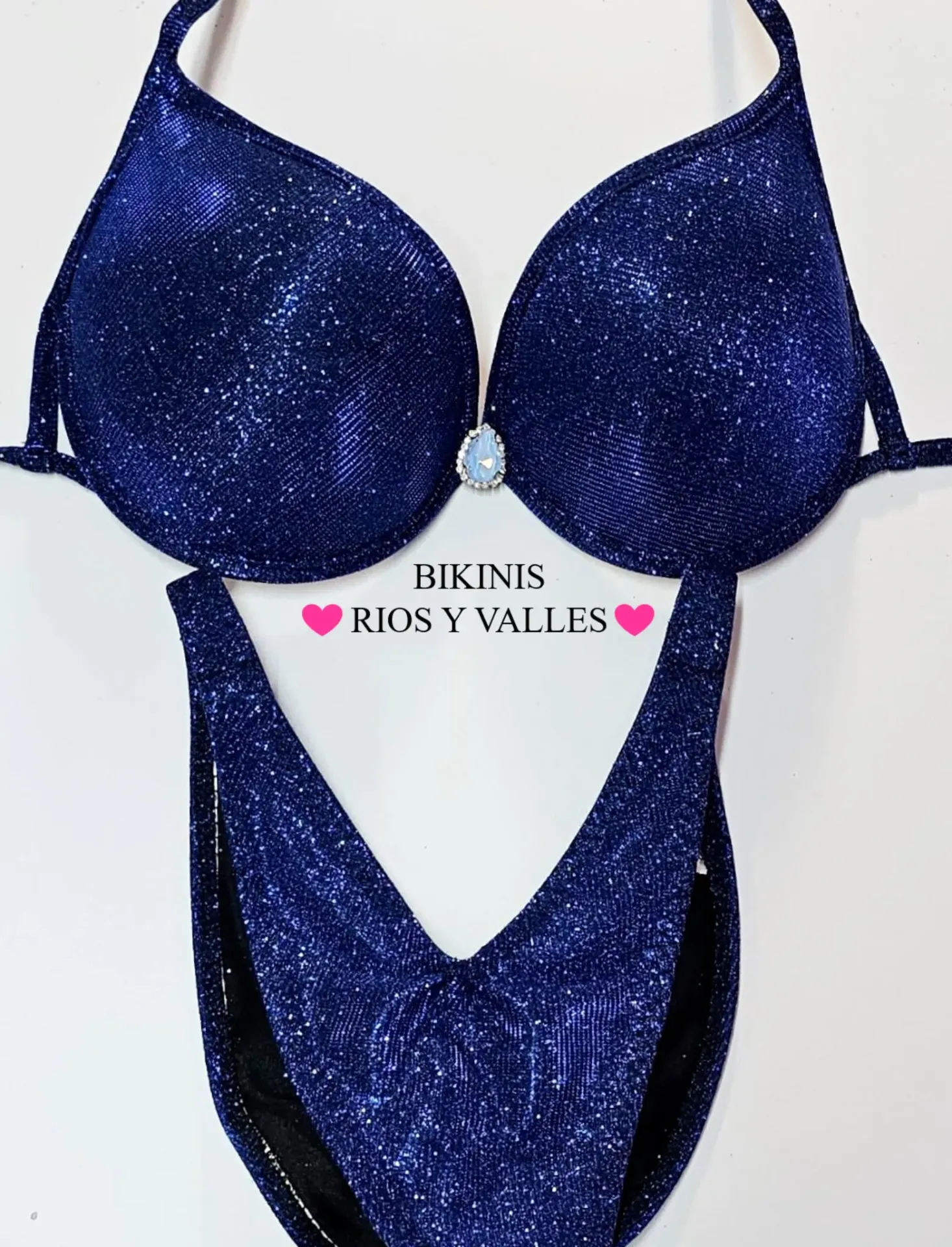 Azul Rey Glitter Posing